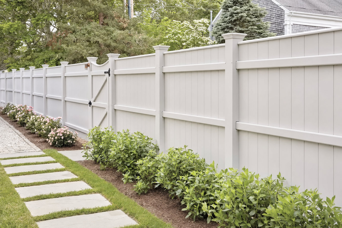 Privacy fence installation in Pomona, CA